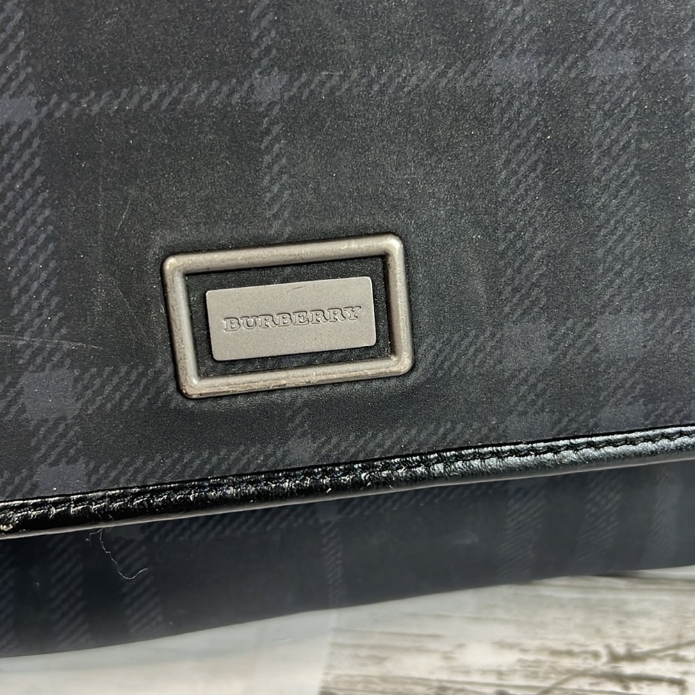 Burberry Crossbody Bag - Picture 4 of 12